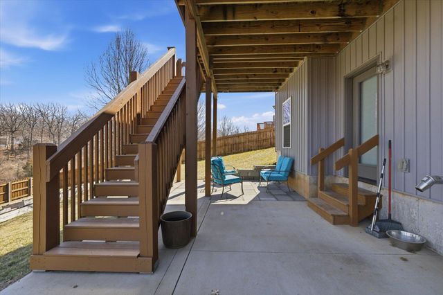 1930 N Seabrook Drive, Nixa, MO 65714