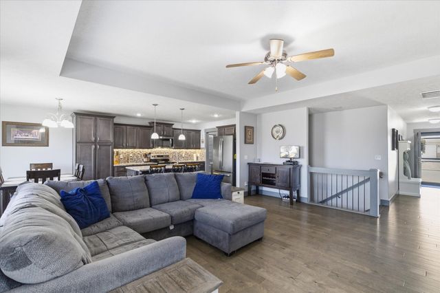 1930 N Seabrook Drive, Nixa, MO 65714