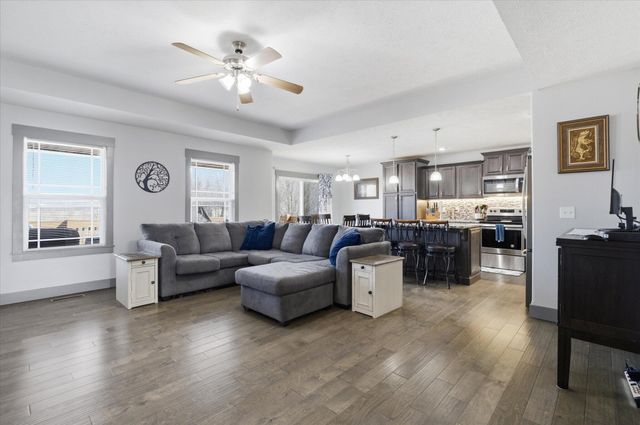 1930 N Seabrook Drive, Nixa, MO 65714