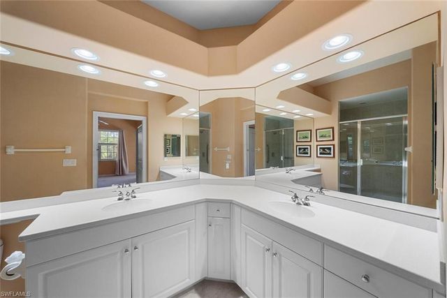 8641 Piazza Del Lago CIR 201, Estero, FL 33928