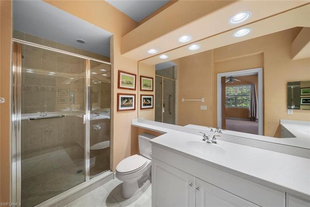 8641 Piazza Del Lago CIR 201, Estero, FL 33928