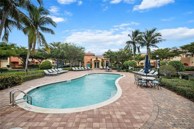 8641 Piazza Del Lago CIR 201, Estero, FL 33928