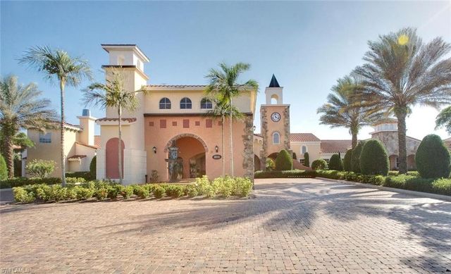 8641 Piazza Del Lago CIR 201, Estero, FL 33928