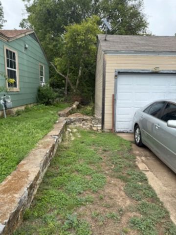 3233 Evans Avenue, Fort Worth, TX 76110