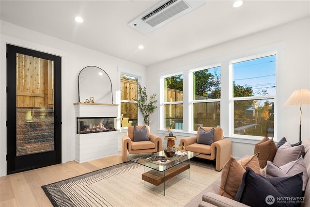 636 11th Avenue, Kirkland, WA 98033