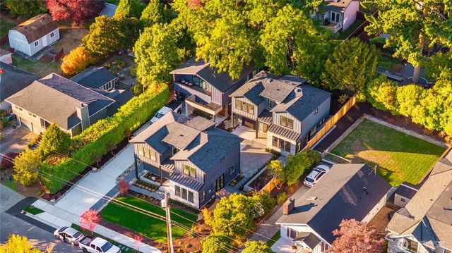 636 11th Avenue, Kirkland, WA 98033