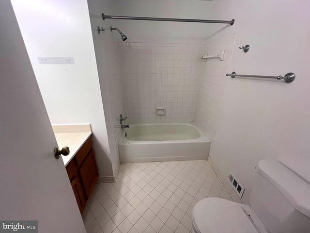 13303 WATERSIDE CIR, Germantown, MD 20874