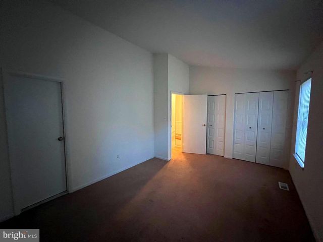 13303 WATERSIDE CIR, Germantown, MD 20874