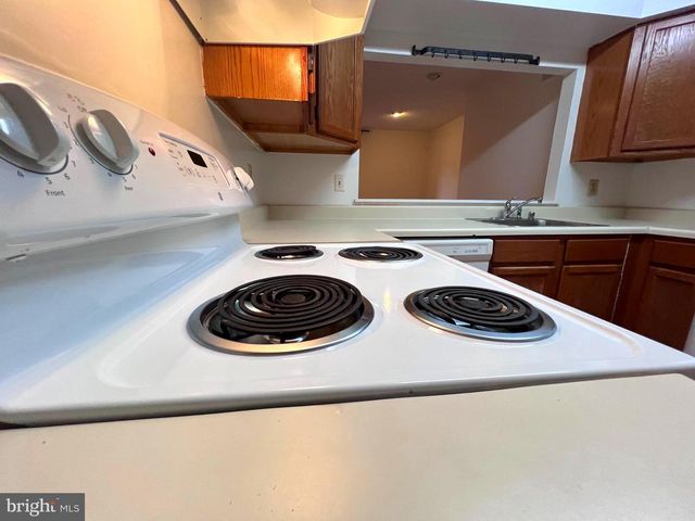 13303 WATERSIDE CIR, Germantown, MD 20874