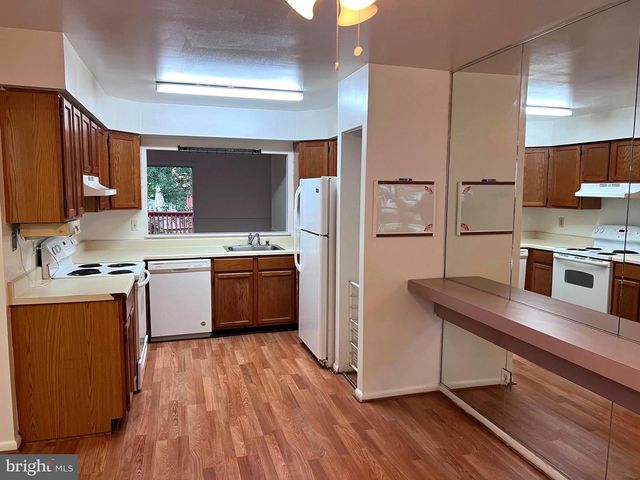 13303 WATERSIDE CIR, Germantown, MD 20874