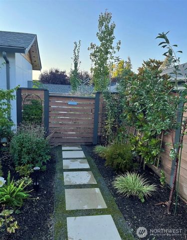 1819 7th Street W, Kirkland, WA 98033