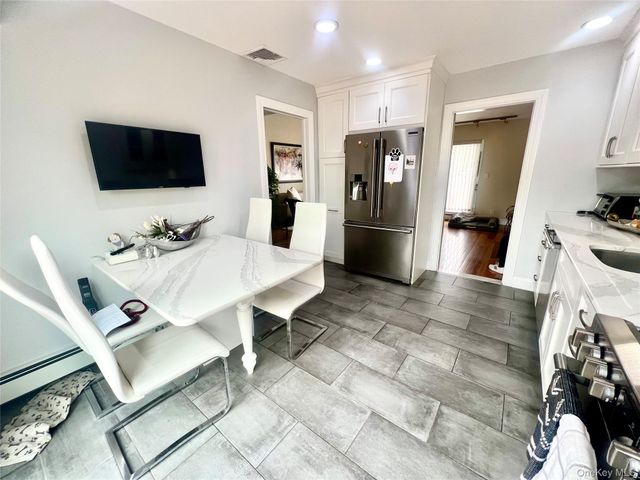 912 Whitehall Drive, North Woodmere, NY 11581