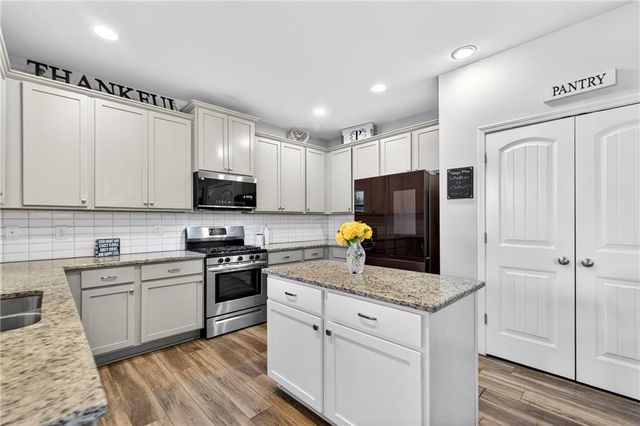 829 Riverwalk Manor Drive, Dallas, GA 30132