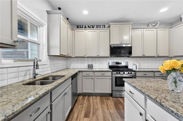 829 Riverwalk Manor Drive, Dallas, GA 30132