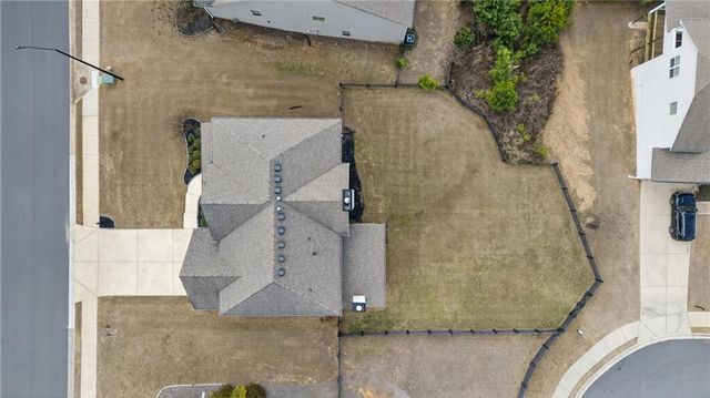 829 Riverwalk Manor Drive, Dallas, GA 30132