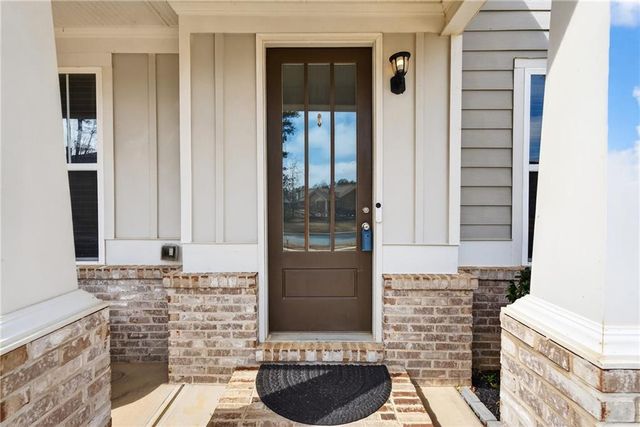 829 Riverwalk Manor Drive, Dallas, GA 30132