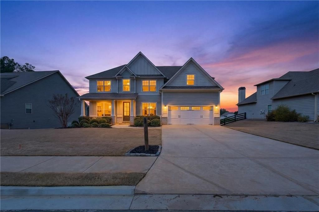 829 Riverwalk Manor Drive, Dallas, GA 30132