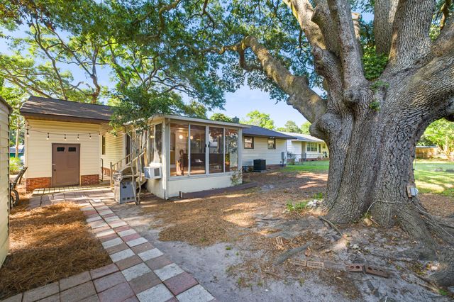 2111 Barbour Drive, Charleston, SC 29414