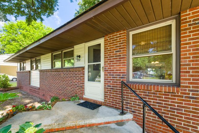 2111 Barbour Drive, Charleston, SC 29414