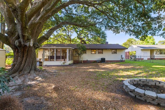 2111 Barbour Drive, Charleston, SC 29414