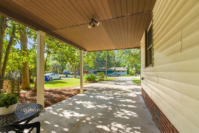 2111 Barbour Drive, Charleston, SC 29414