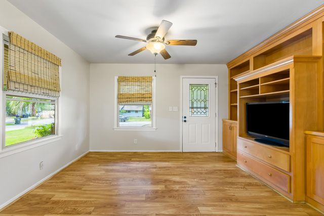 2111 Barbour Drive, Charleston, SC 29414
