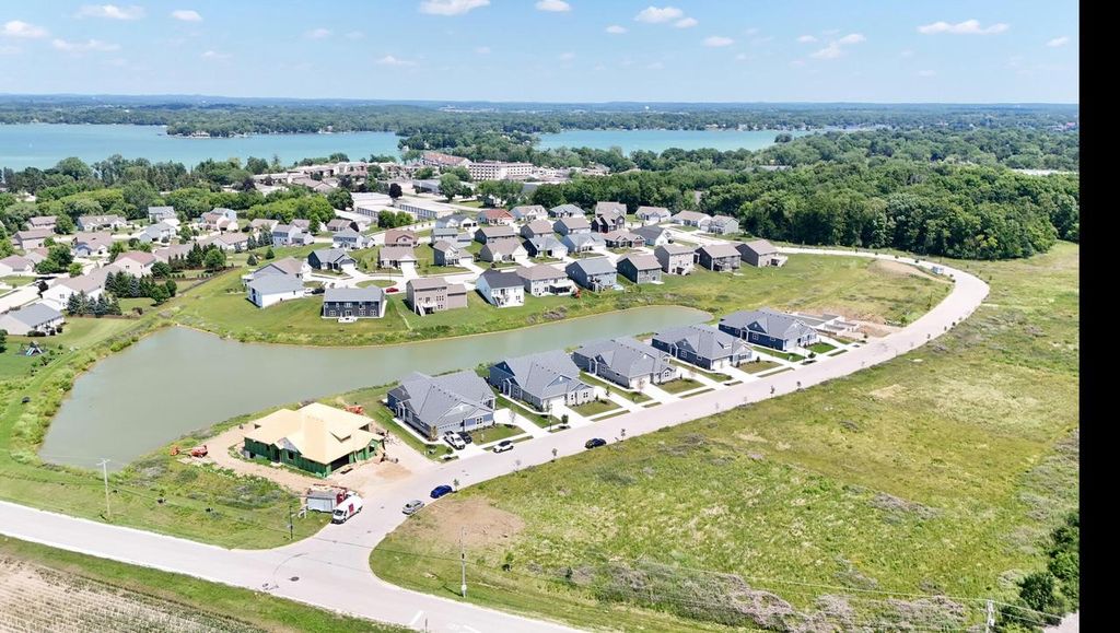 1508 Weston Ridge ROAD, Oconomowoc, WI 53066