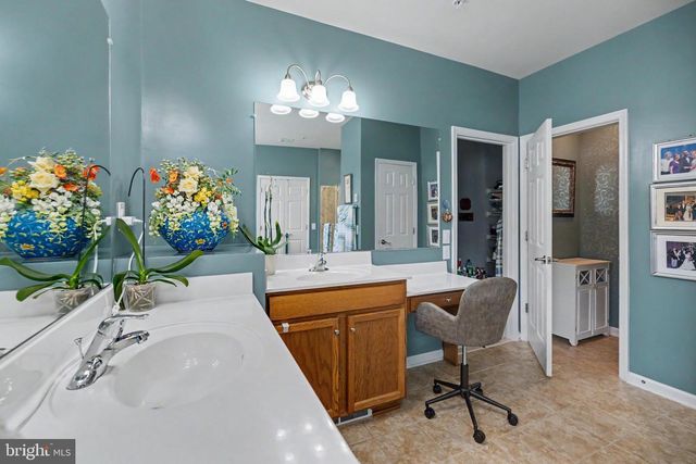 35 BATTERY POINT DR, Fredericksburg, VA 22406