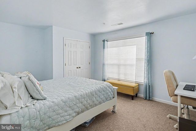 35 BATTERY POINT DR, Fredericksburg, VA 22406