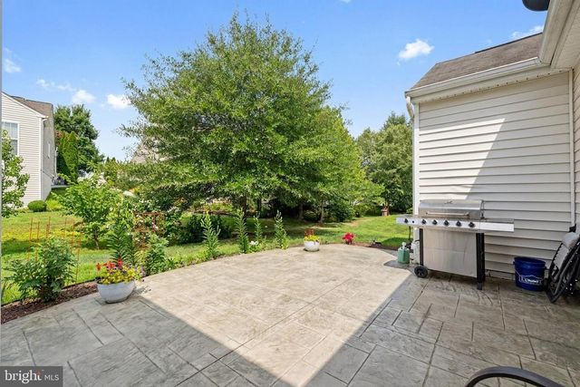 35 BATTERY POINT DR, Fredericksburg, VA 22406