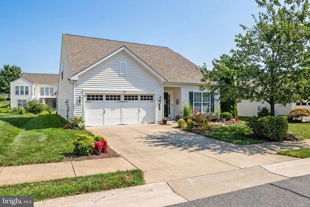 35 BATTERY POINT DR, Fredericksburg, VA 22406
