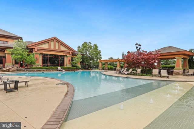 35 BATTERY POINT DR, Fredericksburg, VA 22406