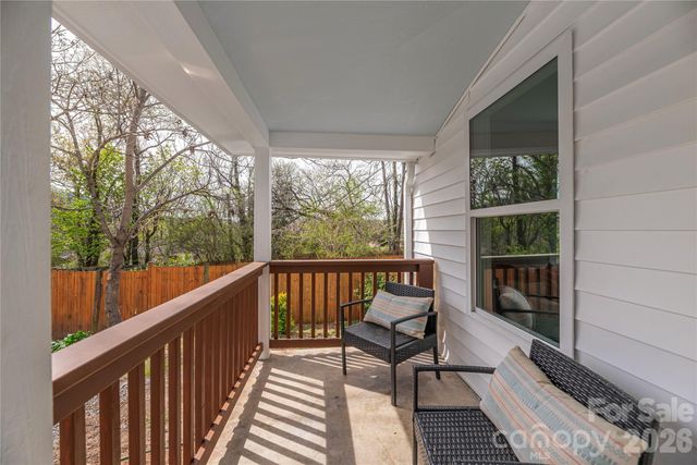 5 White Avenue, Asheville, NC 28803