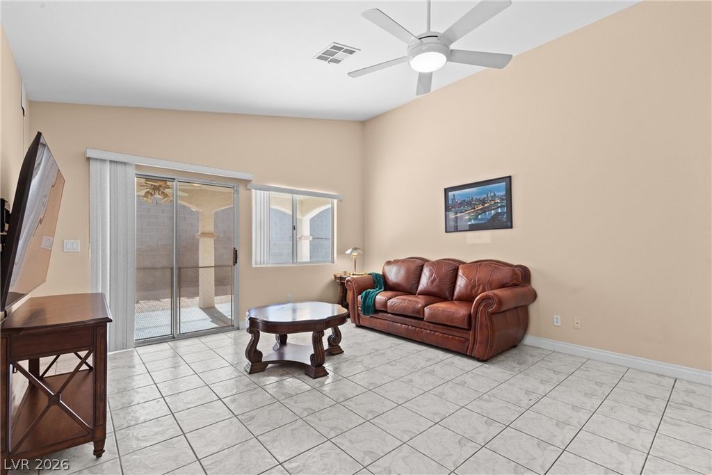 Image 10 of property listing at 9014 Sandy Slate Way, Las Vegas, NV 89123