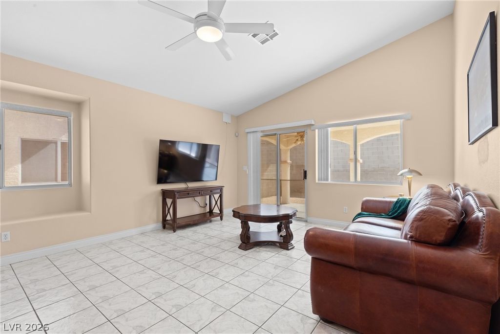 Image 11 of property listing at 9014 Sandy Slate Way, Las Vegas, NV 89123
