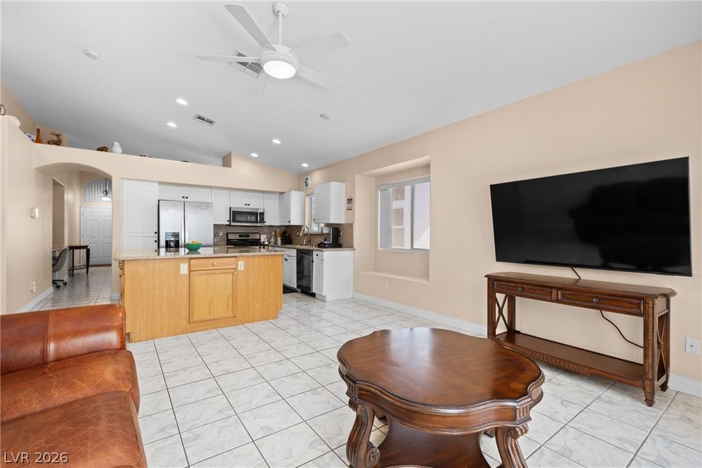 Image 13 of property listing at 9014 Sandy Slate Way, Las Vegas, NV 89123