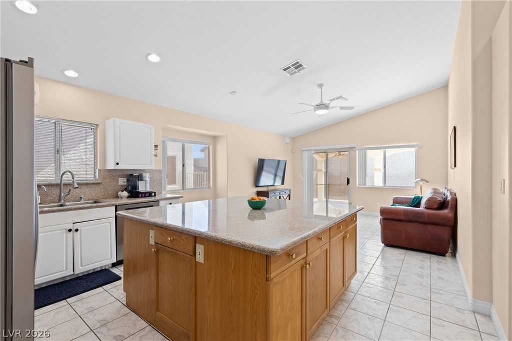 Image 6 of property listing at 9014 Sandy Slate Way, Las Vegas, NV 89123