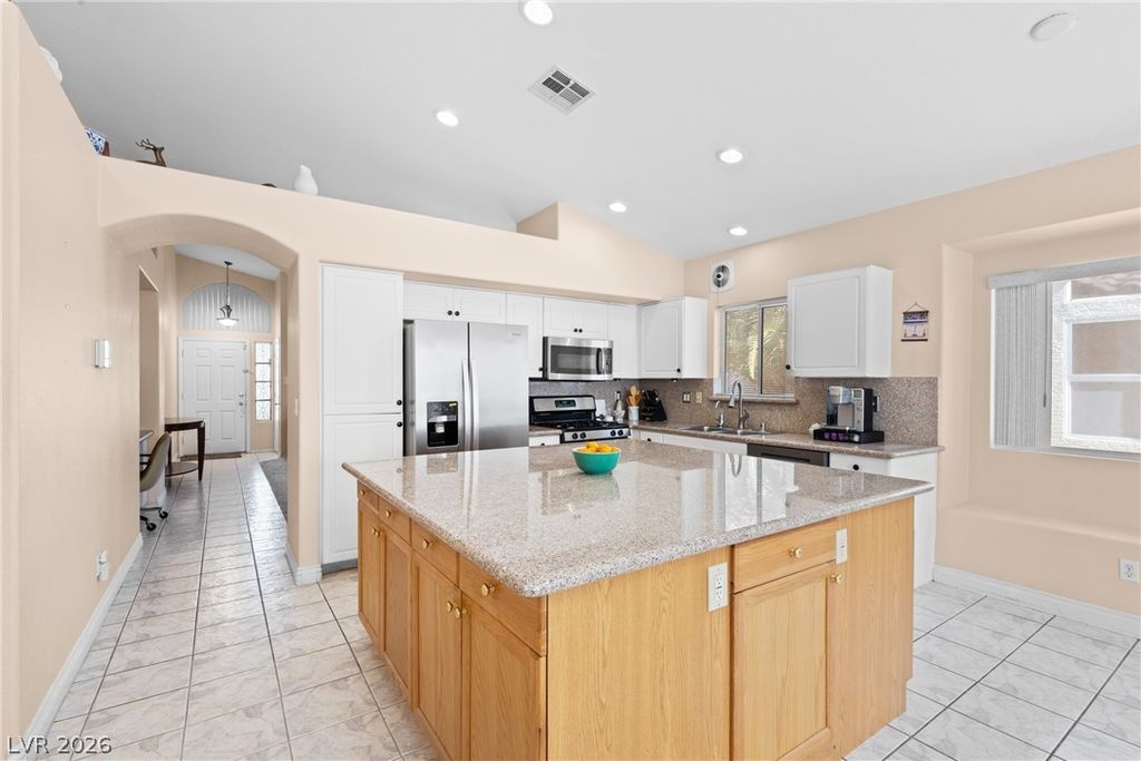 Image 7 of property listing at 9014 Sandy Slate Way, Las Vegas, NV 89123