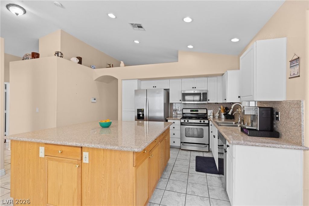 Image 8 of property listing at 9014 Sandy Slate Way, Las Vegas, NV 89123