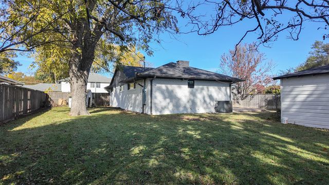 6858 Freemont Street, Dallas, TX 75231