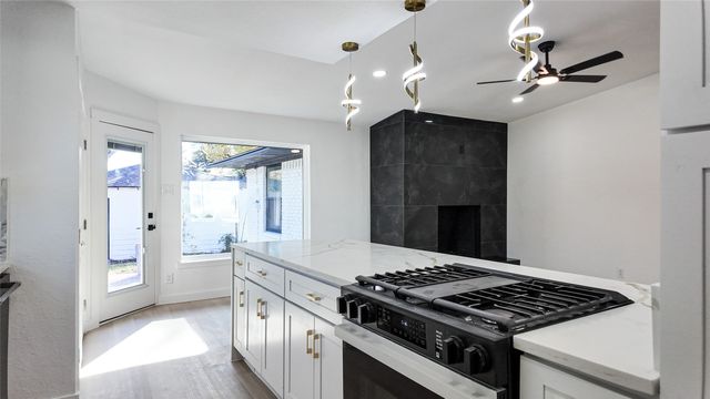 6858 Freemont Street, Dallas, TX 75231