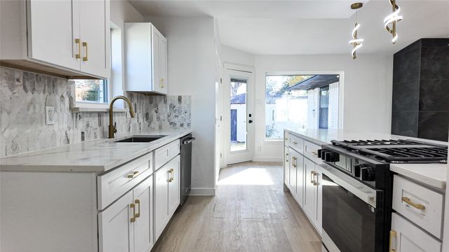 6858 Freemont Street, Dallas, TX 75231