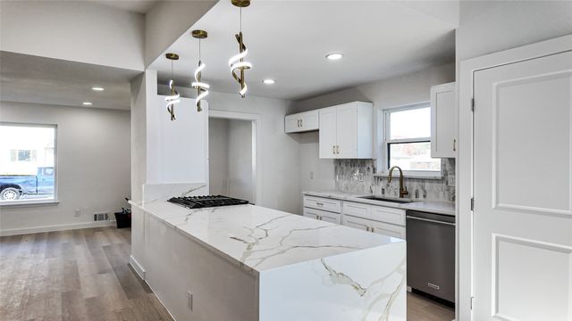 6858 Freemont Street, Dallas, TX 75231