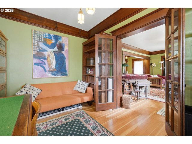 1811 21ST Ave, Forest Grove, OR 97116