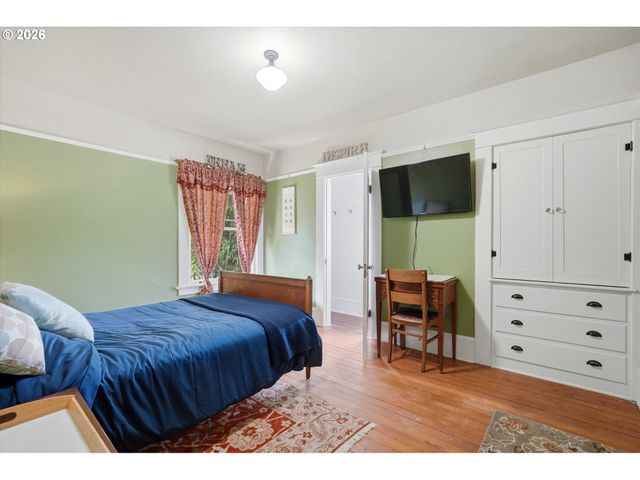 1811 21ST Ave, Forest Grove, OR 97116