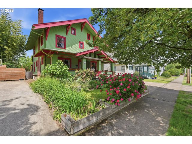 1811 21ST Ave, Forest Grove, OR 97116