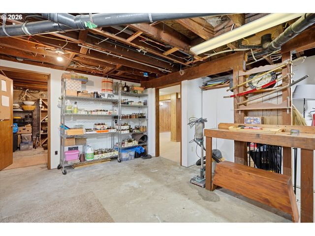 1811 21ST Ave, Forest Grove, OR 97116