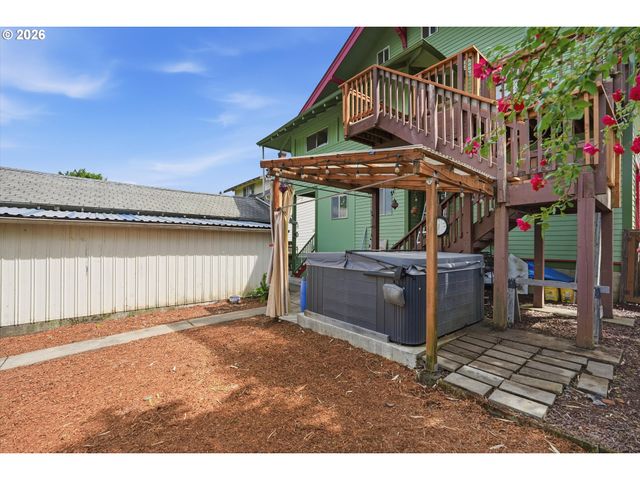 1811 21ST Ave, Forest Grove, OR 97116