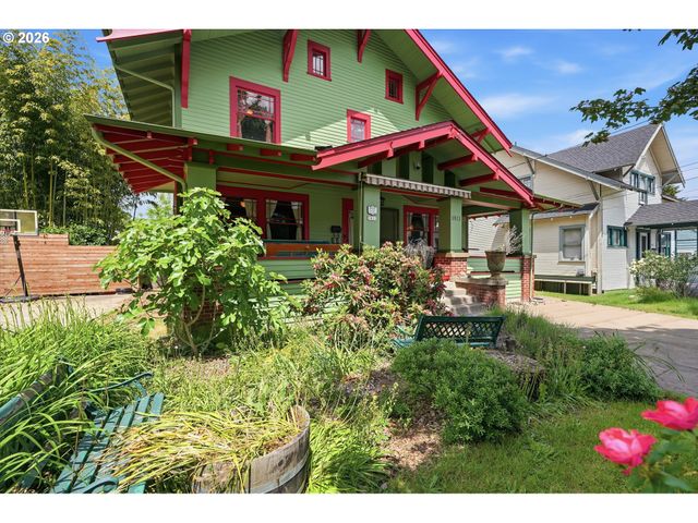 1811 21ST Ave, Forest Grove, OR 97116