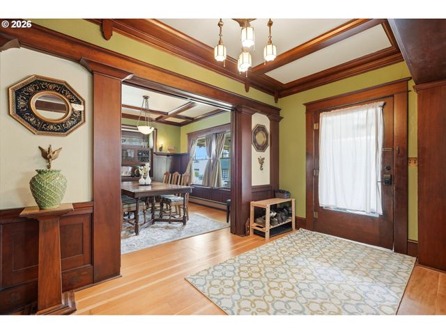1811 21ST Ave, Forest Grove, OR 97116